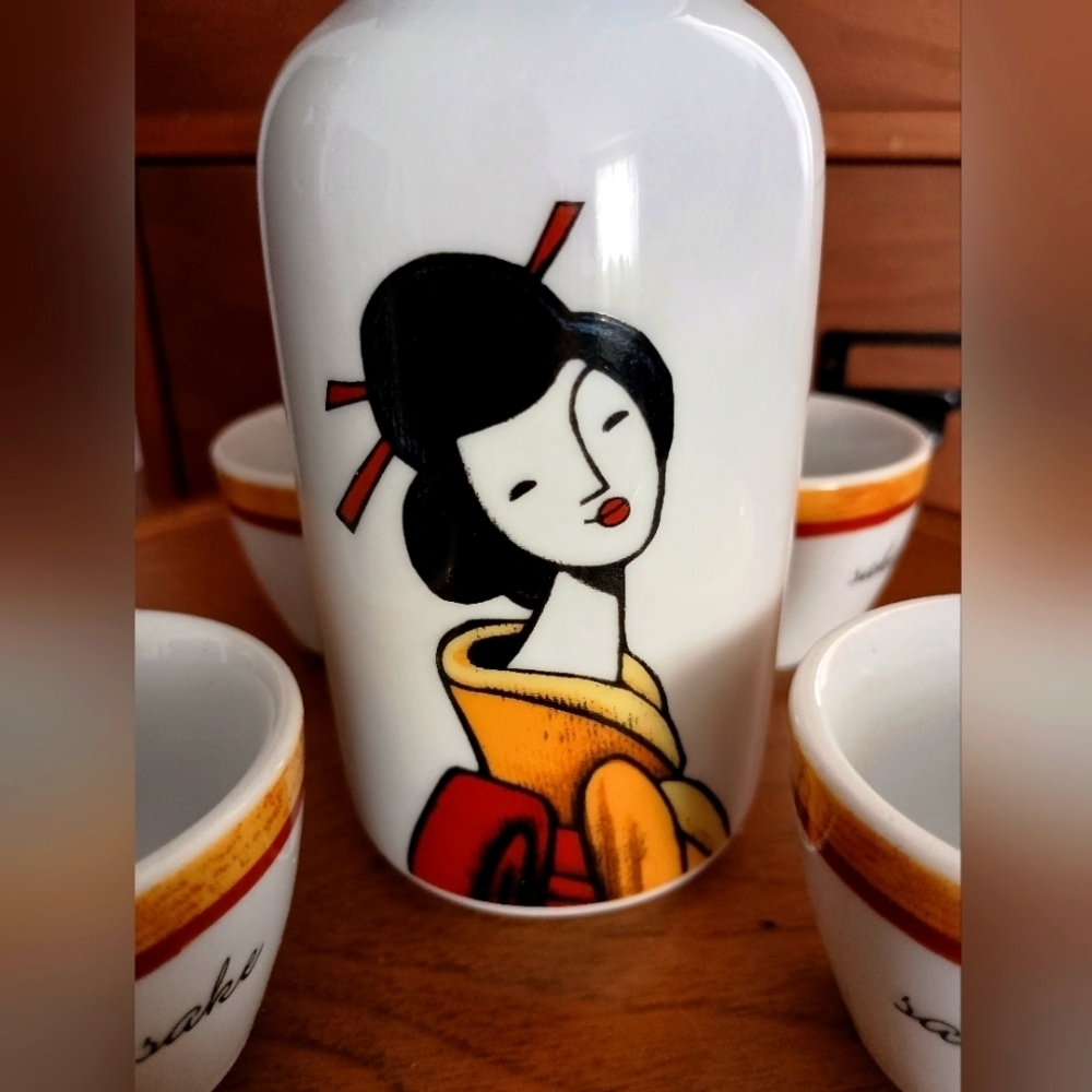 Sake Set with Geisha Decanter and Four Sake Cups